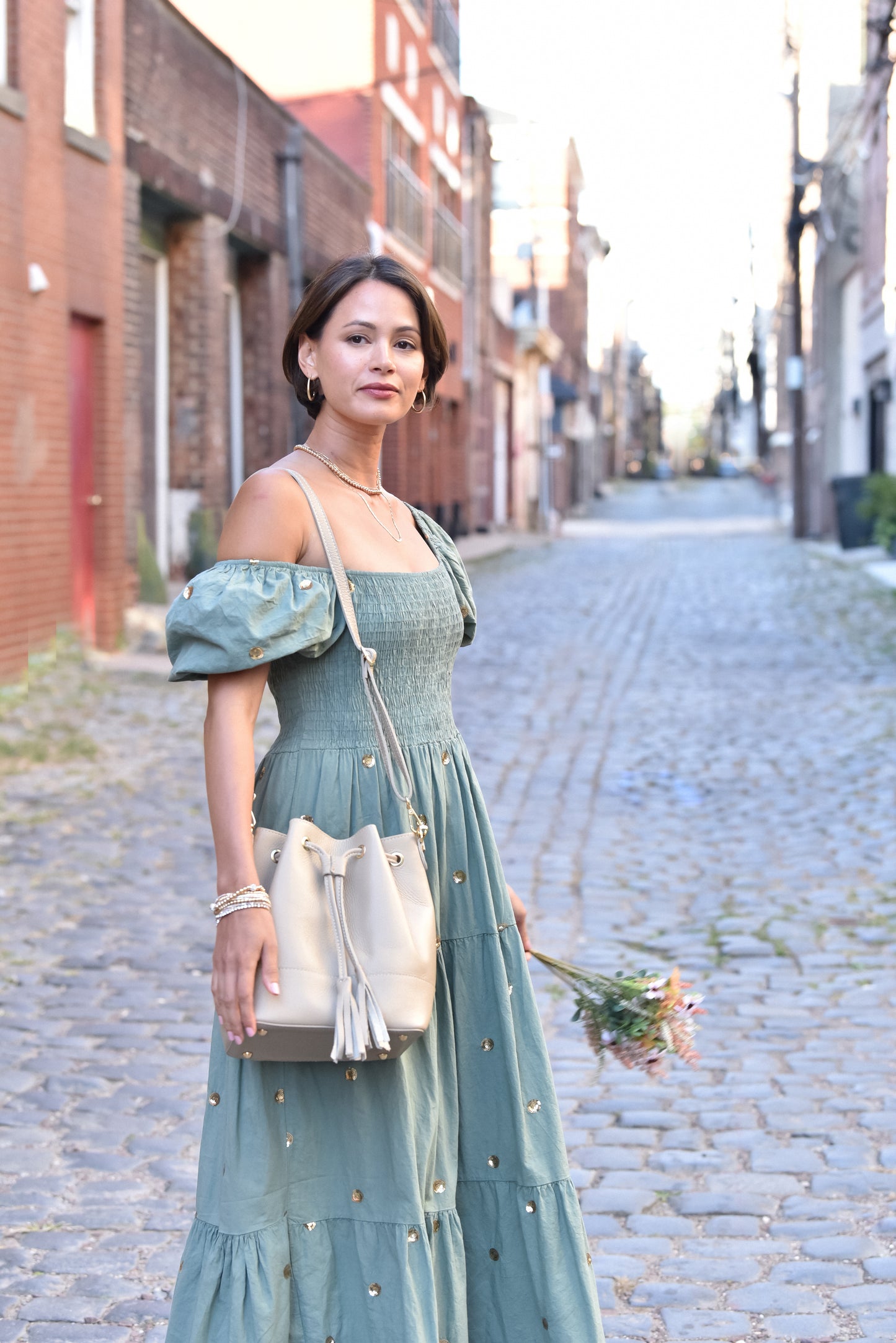 Eli Italian Leather Bucket Bag in Taupe